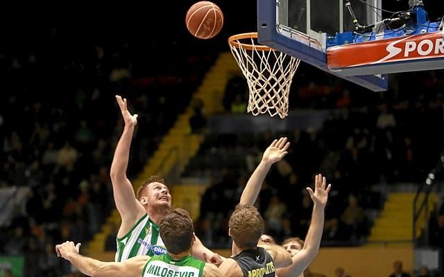 (76-82) Betis-Tenerife: Tercera derrota consecutiva