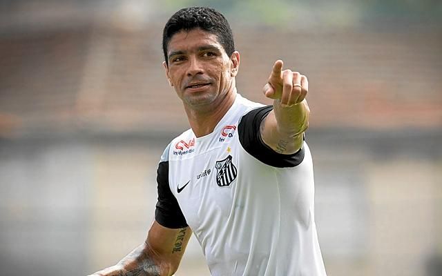 Renato (37) renueva con el Santos hasta diciembre de 2018