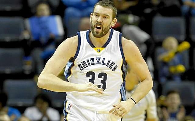Marc Gasol y Ricky Rubio contribuyen a sendos triunfos