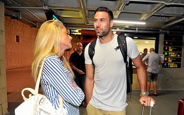 Sirigu, en las oficinas del Sánchez-Pizjuán