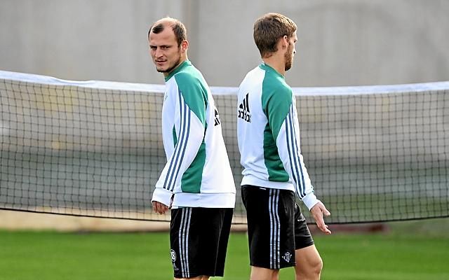 "Zozulya es jugador del Rayo a todos los efectos"