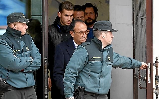 La juez deja en libertad con cargos a Lucas e imputa a su novia