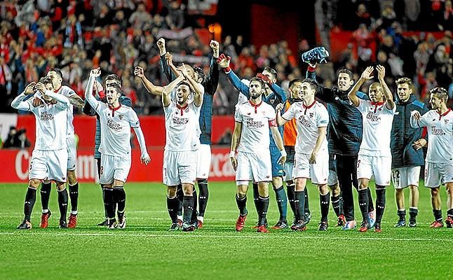 La plantilla del Sevilla apela al "espíritu Biri" y pide "sentir el calor" de la afición