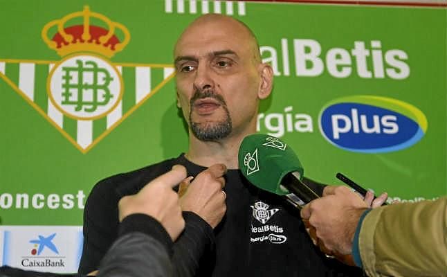 Tabak explota contra los árbitros en Zaragoza