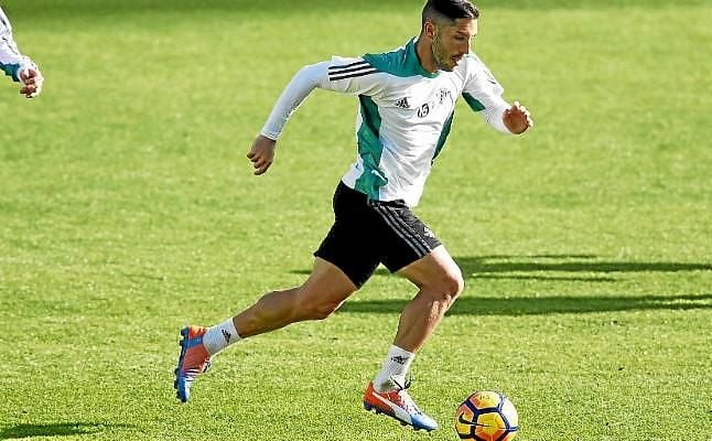 Álvaro Cejudo se reincorpora al grupo tras superar su lesión
