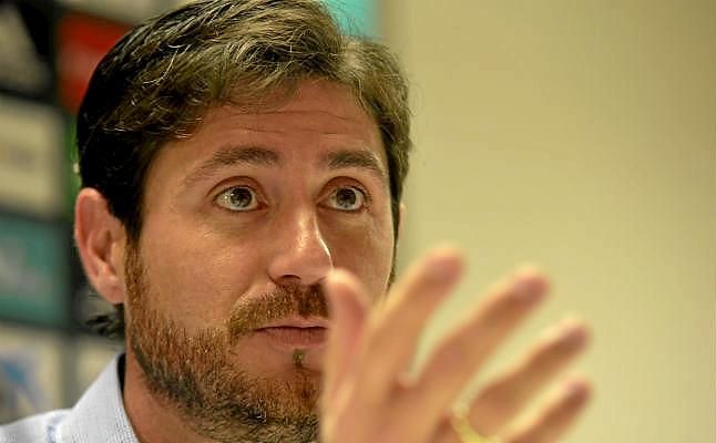 Víctor vuelve a defender a Zozulya