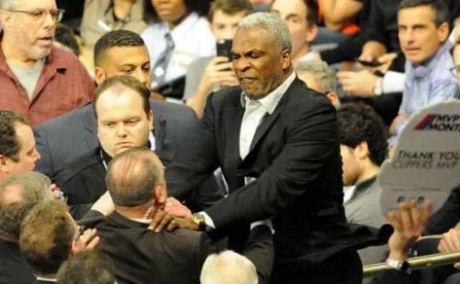 Los New York Knicks levantan la prohibición a Charles Oakley