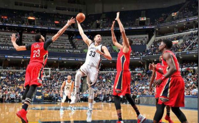 Marc Gasol coquetea con triple-doble en una noche de derrotas y frustraciones