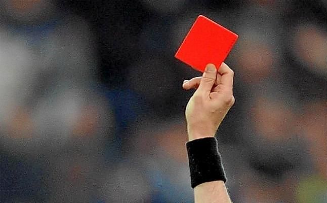 Sancionado con 47 partidos por pegarle a un árbitro en Cádiz