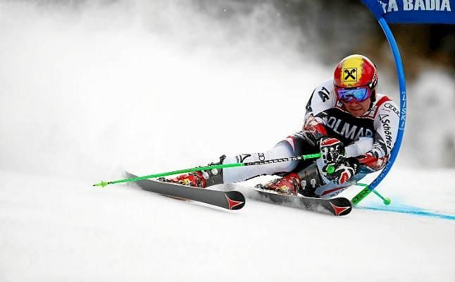 Hirscher agranda su historial con el gigante de St Moritz