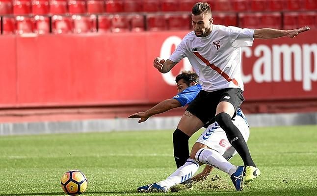 Carrillo, entre cuatro y seis semanas de baja