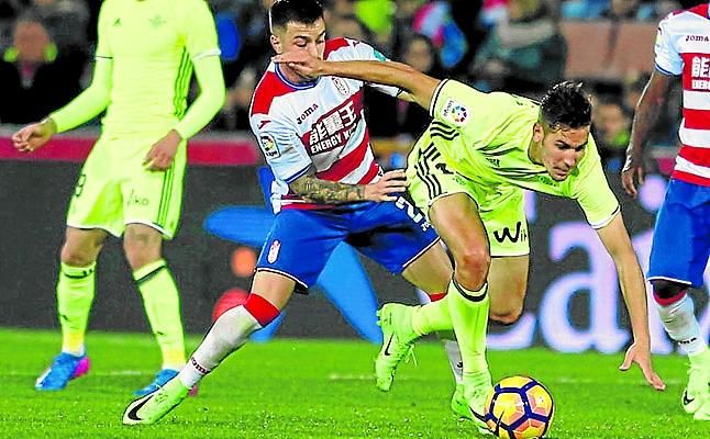 El Betis, cercenado por los rivales