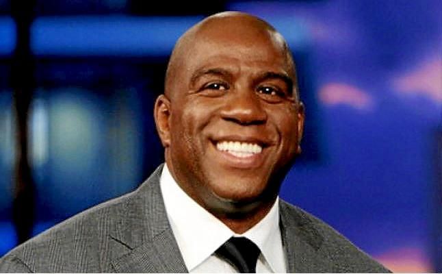 Magic Johnson vuelve a Los Lakers