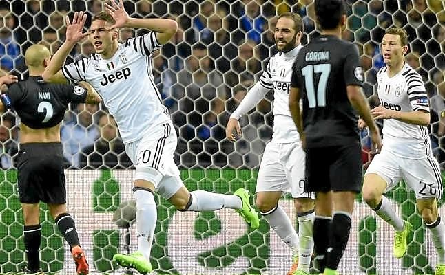 Oporto 0-2 Juventus: Paso de gigante a cuartos