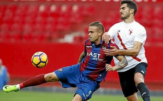 Sevilla At. 1-1 Levante: El Sevilla Atlético araña un punto en la visita del líder