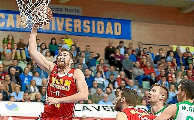 UCAM Murcia 92-80 Real Betis: No levanta cabeza