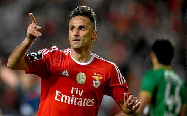El brasileño Jonas renueva con el Benfica hasta 2019