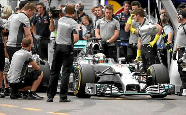 Mercedes anuncia que deja el ensayo de hoy por problemas eléctricos