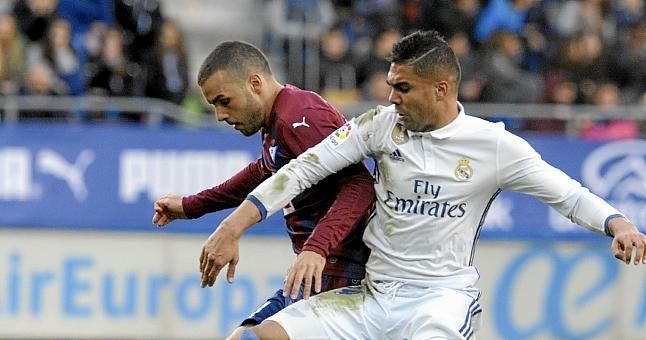 A González González se le olvida la amarilla de Casemiro