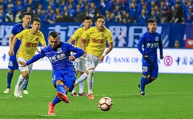 Poyet se estrena en la Super League China con goleada