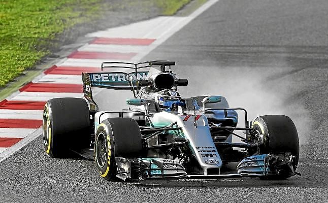 Bottas vuelve a ser el piloto más rápido en Barcelona