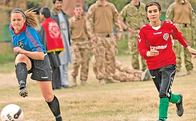 Khalida Popal pone voz a la mujer afgana a través del fútbol