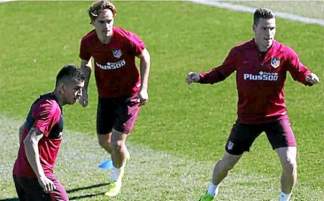 Gameiro, baja para Granada; Cerci y Schiappacasse, en la lista