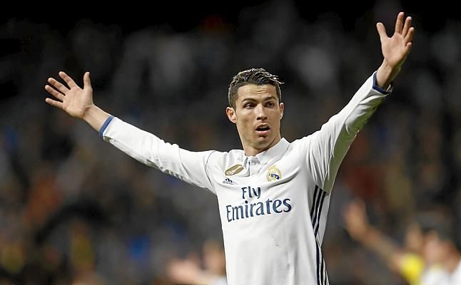 Cristiano será padre de gemelos por gestación subrogada, según la prensa británica