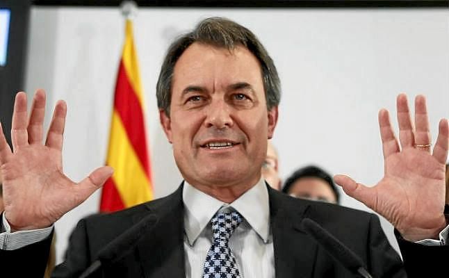 Artur Mas, condenado a dos años de inhabilitación por la consulta del 9N