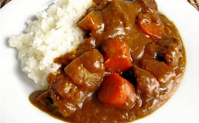 Sale a la venta en la India una lavadora con un botón para quitar las manchas de curry