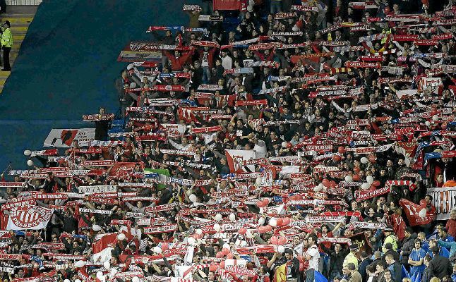 Dos 'biris' permanecen detenidos tras una pelea con hinchas del Leicester