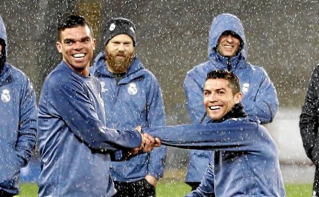 Ronaldo, Pepe, André Gomes y Cancelo, convocados con Portugal