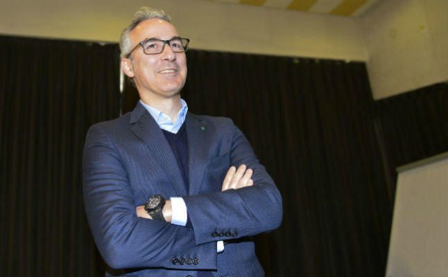 Torrecilla busca una salida para Zozulya "en los pocos mercados que quedan abiertos"