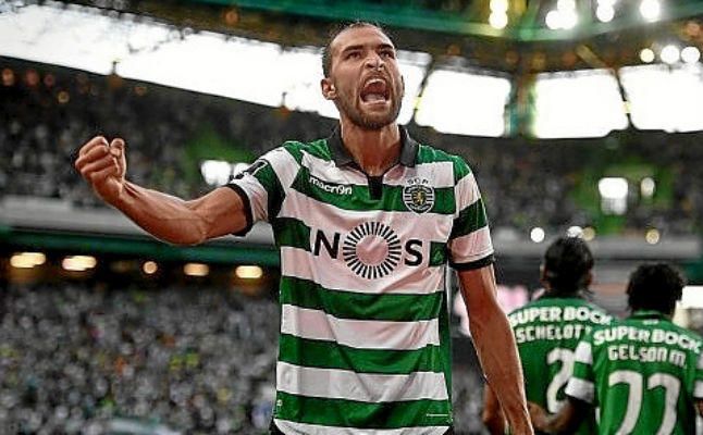 El delantero que se le escapó al Betis y pelea por la Bota de Oro con Messi