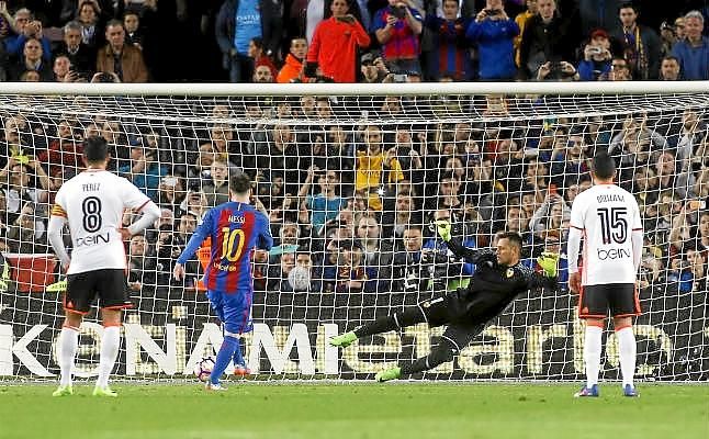 Messi se escapa en la lucha por el Pichichi