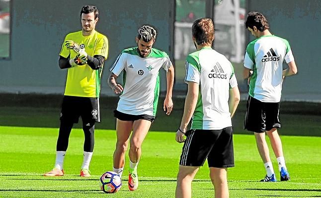Ceballos dice que pudo irse en enero y el Betis trata evitar un culebrón