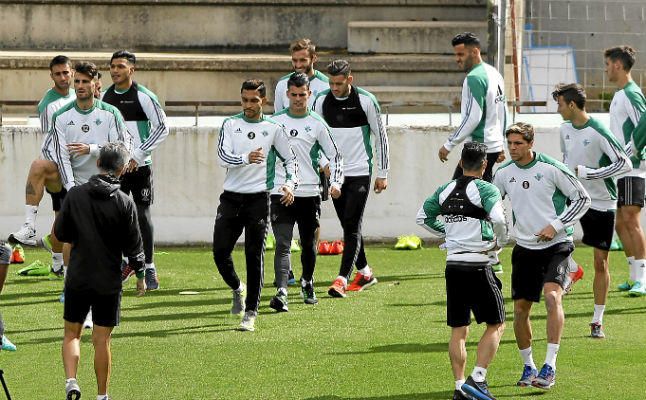 El Betis prepara el encuentro contra el Espanyol con un partidillo