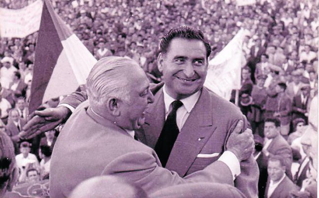 Homenaje de San Pablo a Villamarín