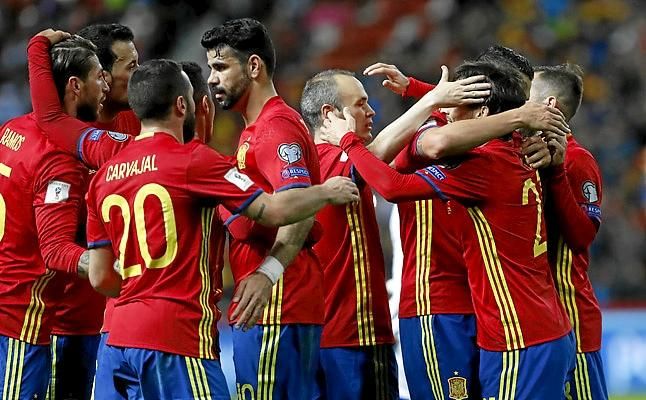 4-1. España agarra el liderato con fuerza y goles ante Israel