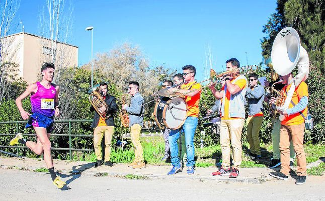 Más de mil atletas en la Olavide