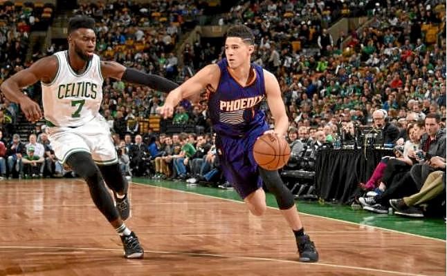 Booker entra en el olimpo de las leyendas al firmar 70 puntos en un partido