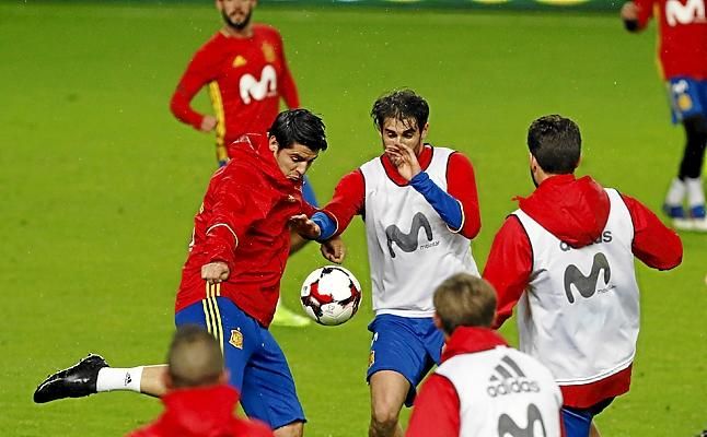 Lopetegui ensaya cambios, pero no toca a Vitolo