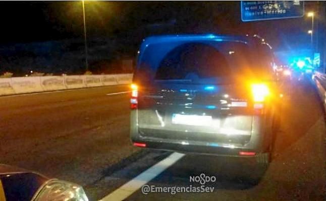 Intervenido un "taxi clandestino" en la A-4 tras recoger turistas en el aeropuerto