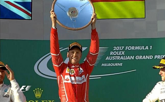 Vettel y Ferrari vuelven a ganar un año y medio después