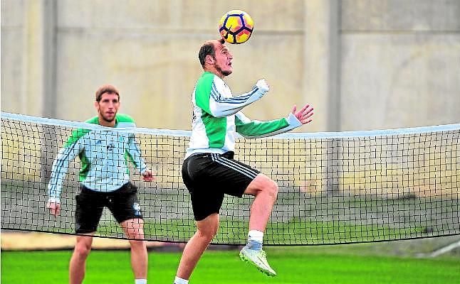 Dos equipos suecos rechazan a Zozulya