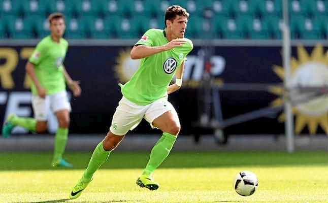 Mario Gomez sostiene al Wolfsburgo en Leverkusen