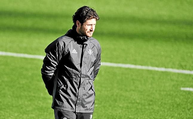 Una vuelta con Víctor al ritmo de Poyet