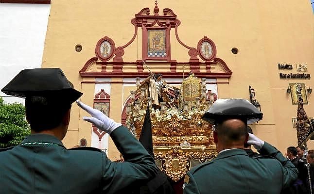 El Gobierno indulta a un preso a propuesta de la Hermandad de la Trinidad
