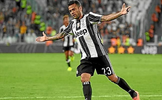 Dani Alves: "Ya no me sentía tan cómodo en el Barça, me apuntaban a mí"