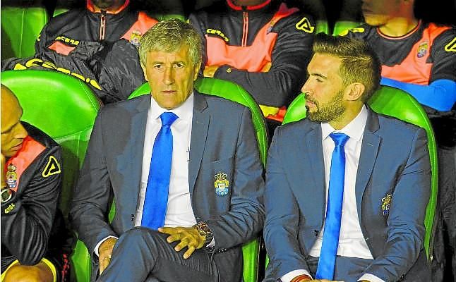 Setién echa un cable a Víctor